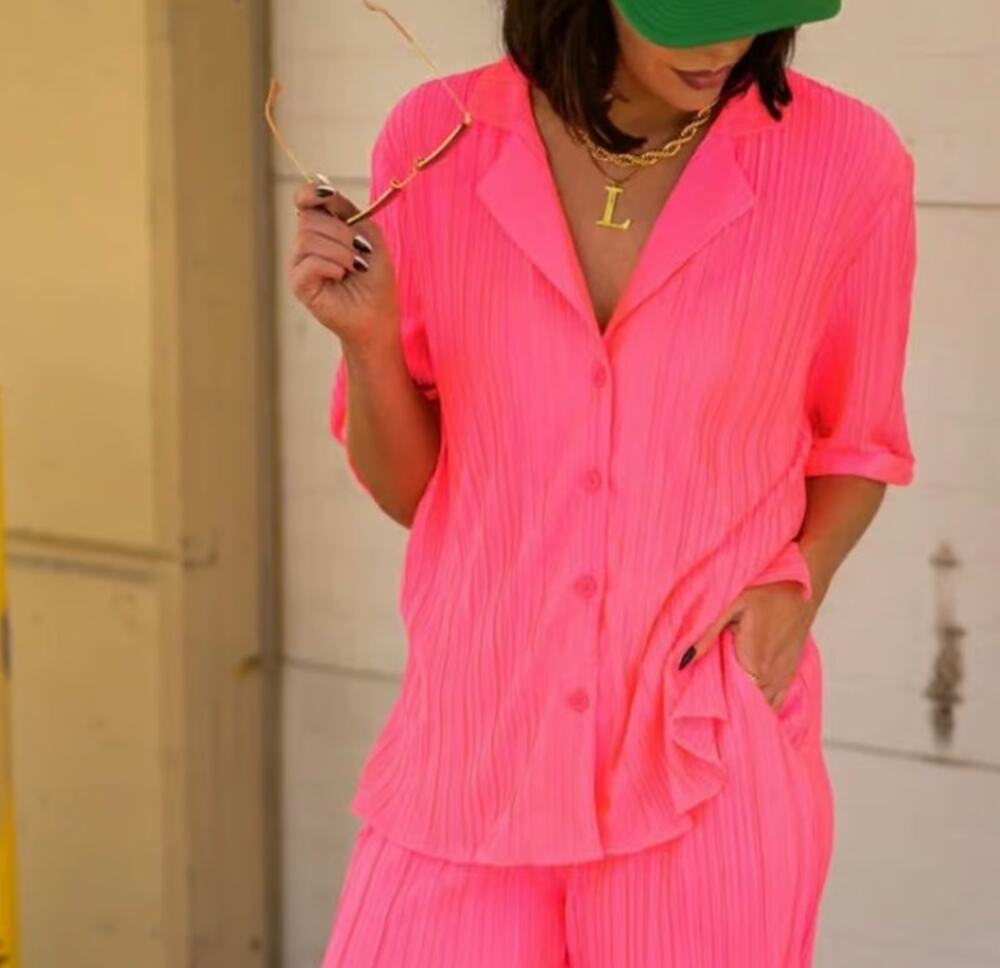 Dressed In‎ Lala Plisse Shirt S Electric Pink Long Sleeve Plated Button Up Top